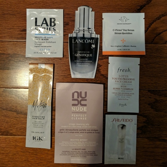 🎉SOLD🎉 - Beauty samples bundle with make up bag - Picture 2 of 8